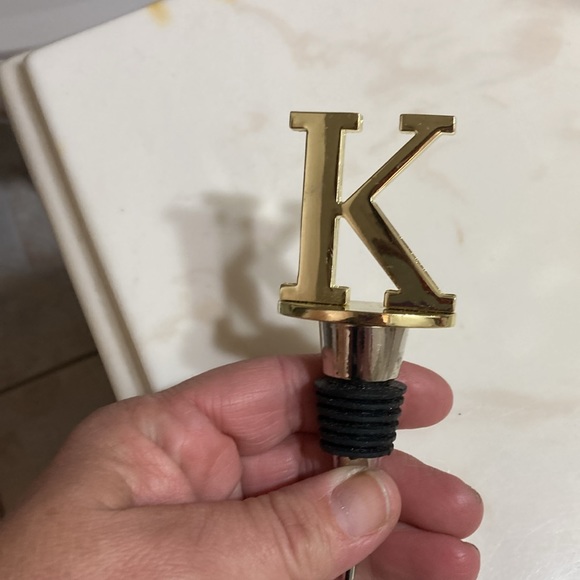 Wild eye designs Monogram wine stopper - Picture 2 of 3